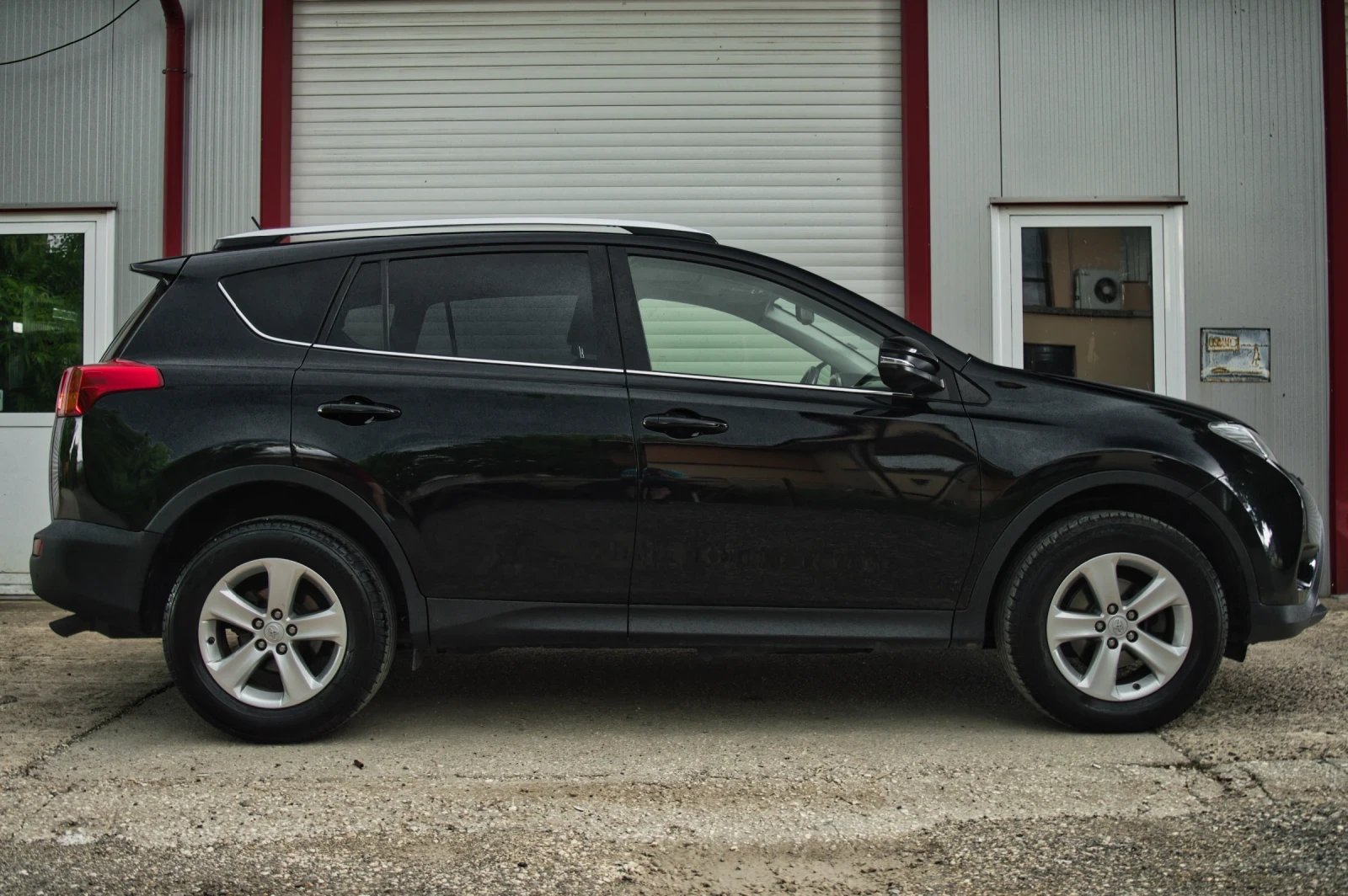 Toyota Rav4 2.2, 150кс, avt, снимка 3 - Автомобили и джипове - 54915642