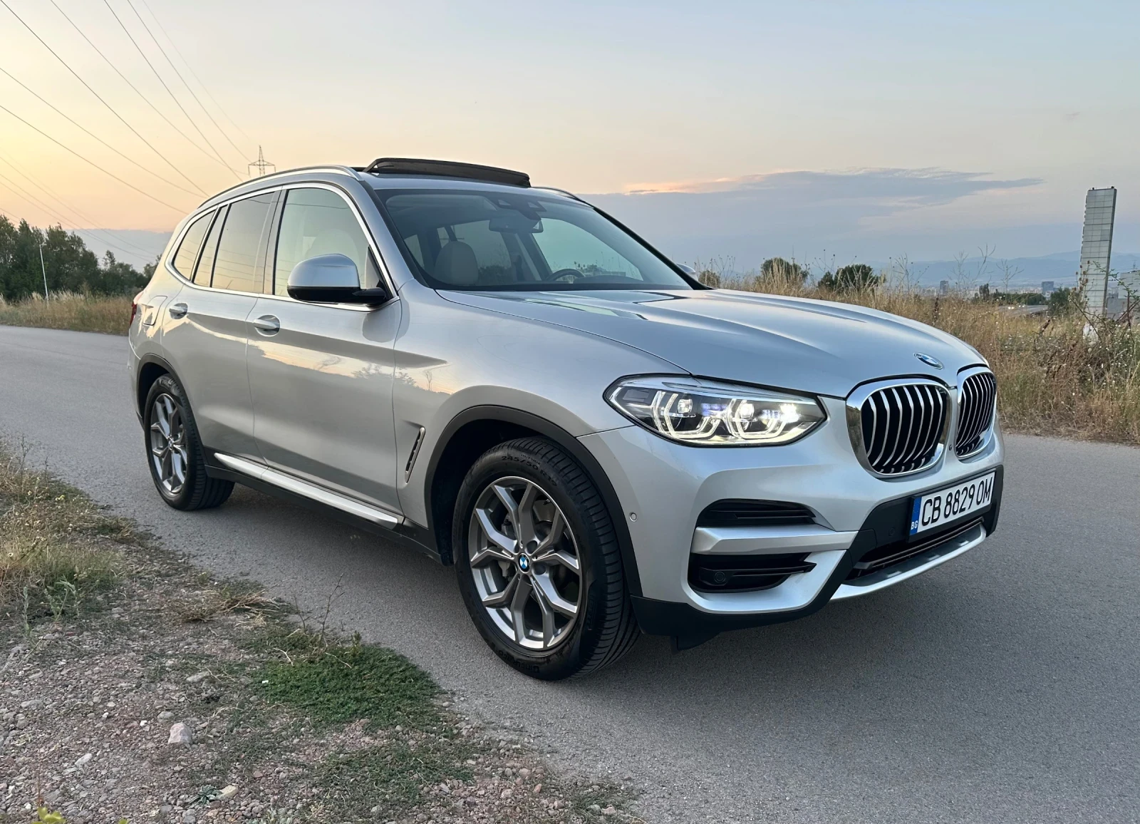 BMW X3 BLIND SPOT/ПАНОРАМА/360/HUD/ПОДГРЕВ/KEYLESS/XDRIVE, снимка 2 - Автомобили и джипове - 55738981