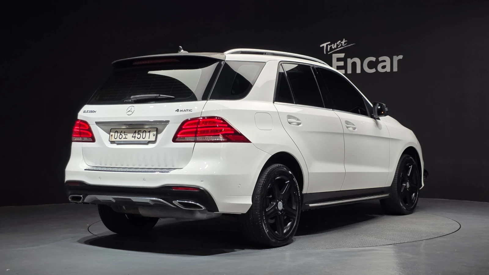 Mercedes-Benz GLE 350 4MATIC AMG LINE * КРАЙНА ЦЕНА* FULL MAX, снимка 2 - Автомобили и джипове - 56092012