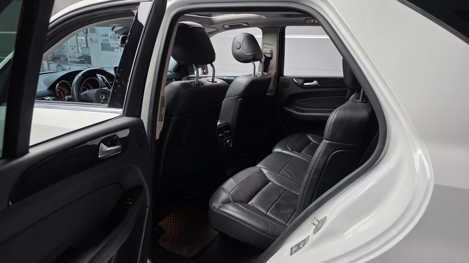 Mercedes-Benz GLE 350 4MATIC AMG LINE * КРАЙНА ЦЕНА* FULL MAX, снимка 7 - Автомобили и джипове - 56092012