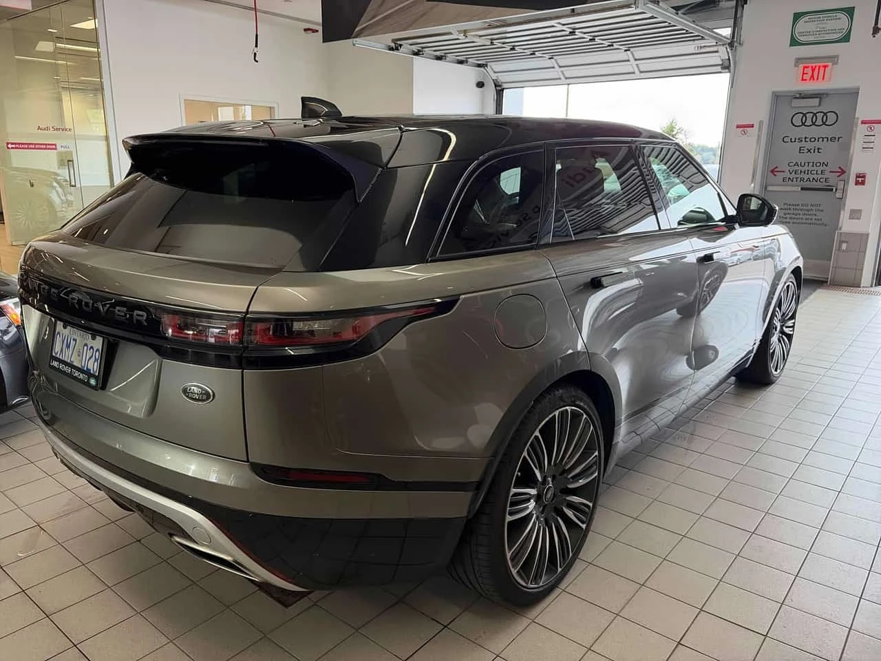 Land Rover Range Rover Velar * R Dynamic SE * CARFAX * ����� �� ����������� | Mobile.bg � ����������� 3