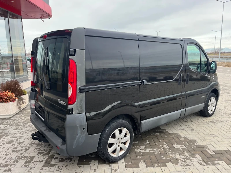 Renault Trafic Климатик 2 стр.врати, снимка 4 - Бусове и автобуси - 53288099