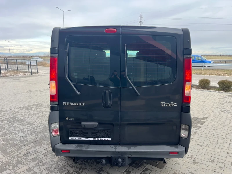 Renault Trafic Климатик 2 стр.врати, снимка 5 - Бусове и автобуси - 53288099