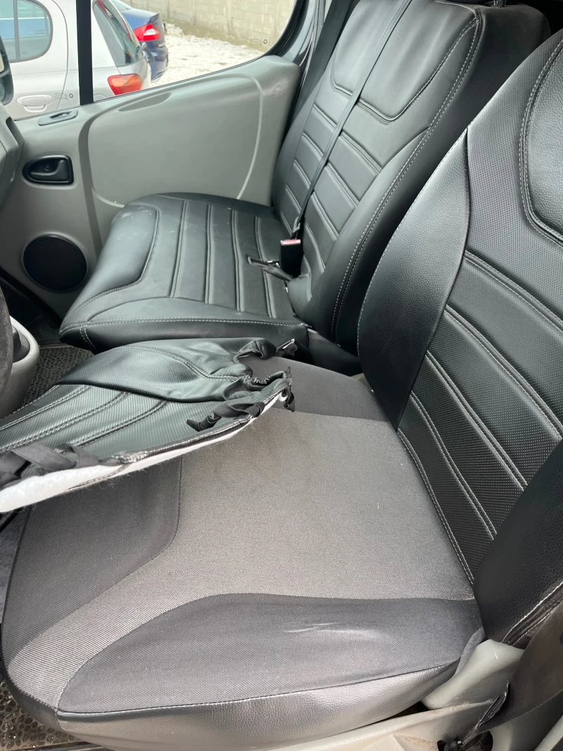 Renault Trafic Климатик 2 стр.врати, снимка 8 - Бусове и автобуси - 53288099