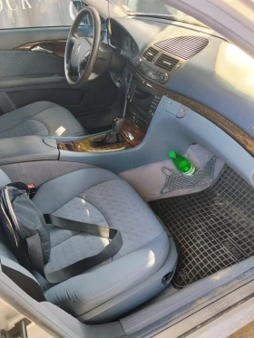 Mercedes-Benz E 220, снимка 13