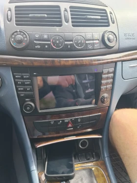 Mercedes-Benz E 220, снимка 12