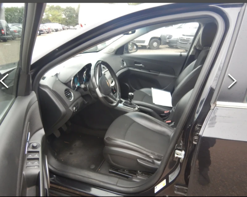 Chevrolet Cruze Facelift 1.7 CDTI 131 к.с КАМЕРА FULL ЕКСТРИ, снимка 11 - Автомобили и джипове - 52093484