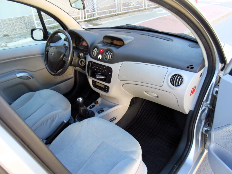 Citroen C3 1.4I Exclusive, снимка 13 - Автомобили и джипове - 47419784