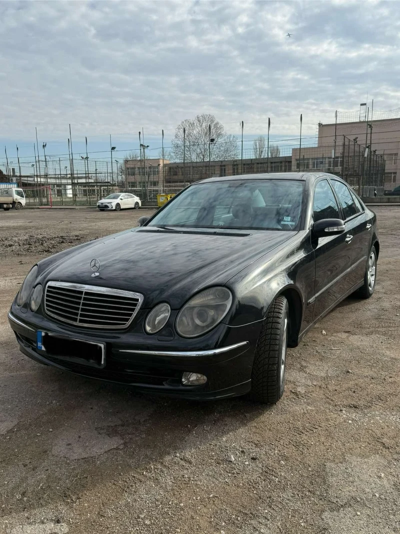 Mercedes-Benz E 270 CDI Avangarde, снимка 1 - Автомобили и джипове - 49291274