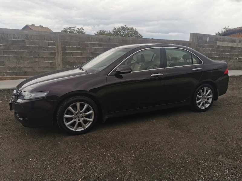 Honda Accord 2.4 executive , снимка 9 - Автомобили и джипове - 52054669