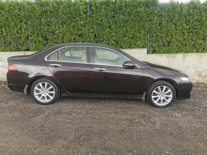 Honda Accord 2.4 executive , снимка 4 - Автомобили и джипове - 52054669