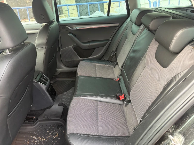 Skoda Octavia 1.5 G Tech Метан Автомат, снимка 7 - Автомобили и джипове - 53085811