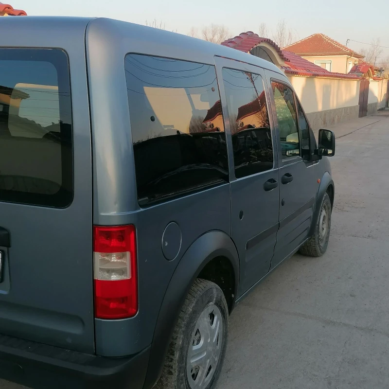 Ford Tourneo Connect 1.8i 115 k.c, снимка 2 - Автомобили и джипове - 53140383