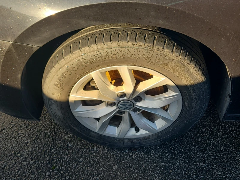 VW Passat 2.0L| CARFAX| ПОДГРЕВИ| , снимка 7 - Автомобили и джипове - 53526995