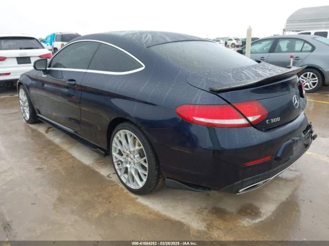 Mercedes-Benz C 300  - изображение 4