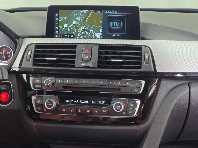 BMW 330 I M Sports, снимка 14 - Автомобили и джипове - 55803581