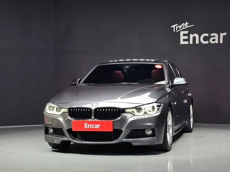 BMW 330 I M Sports, снимка 3 - Автомобили и джипове - 55803581