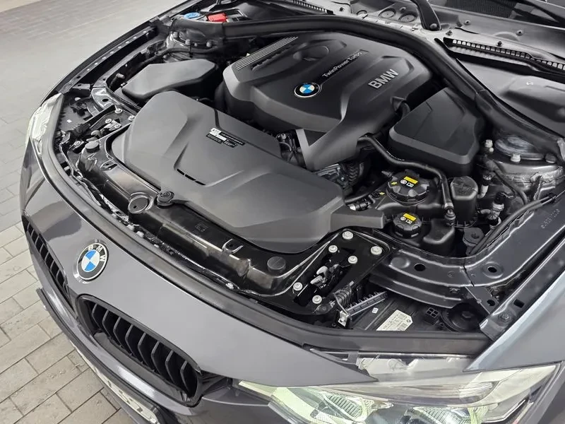 BMW 330 I M Sports, снимка 6 - Автомобили и джипове - 55803581