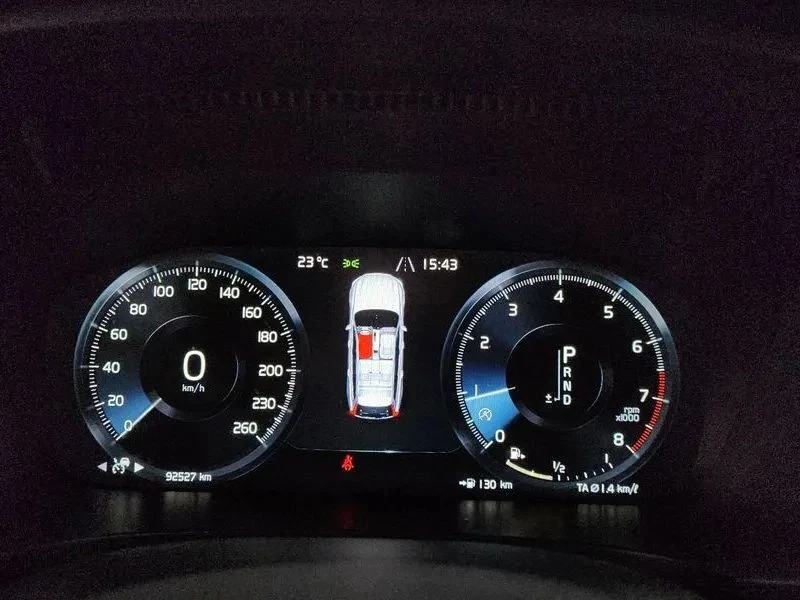 Volvo V90, снимка 8 - Автомобили и джипове - 56688043