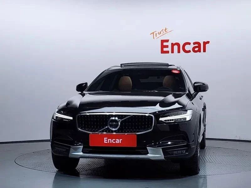 Volvo V90, снимка 3 - Автомобили и джипове - 56688043