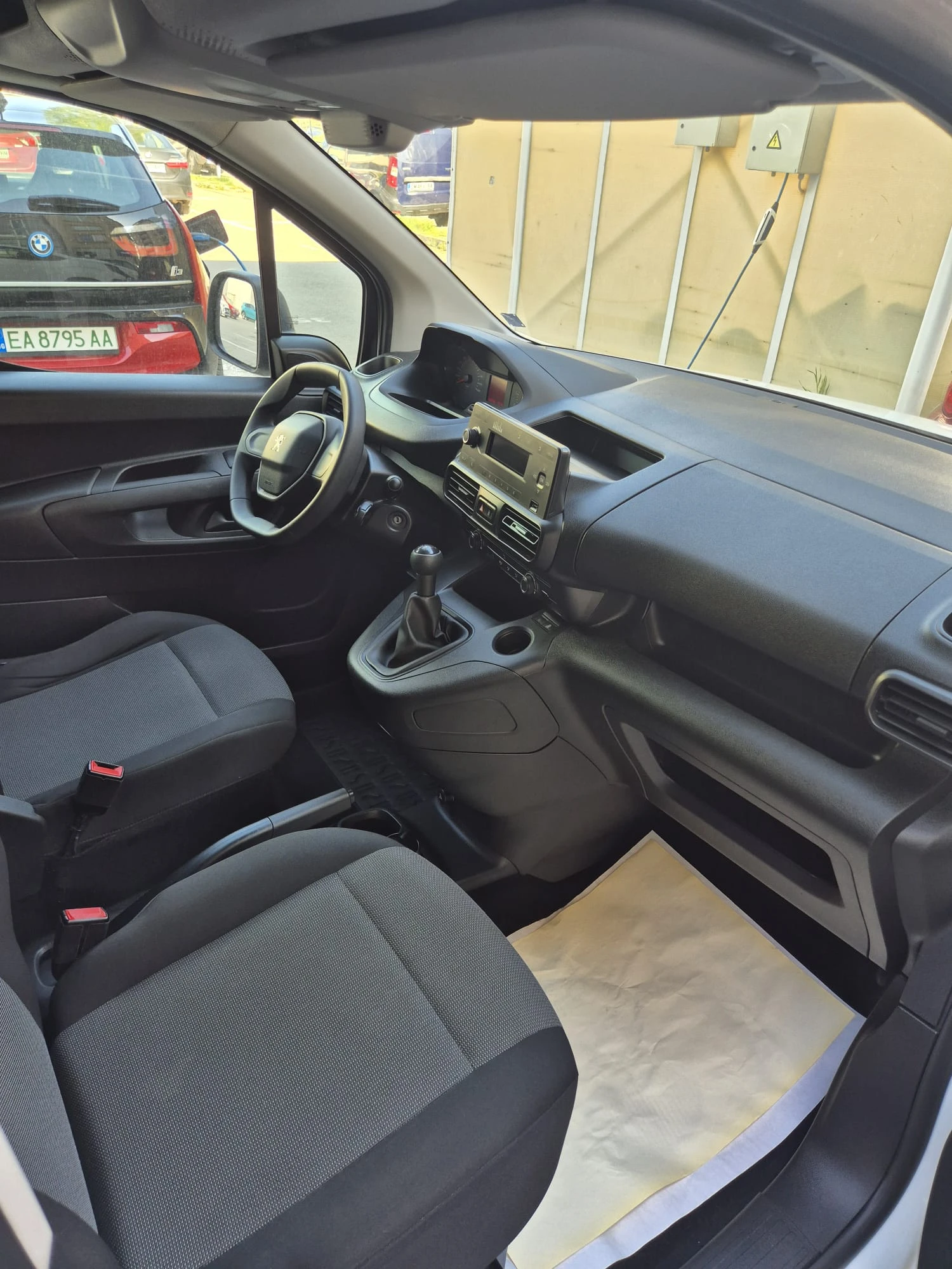 Peugeot Partner Собствен лизинг - изображение 7