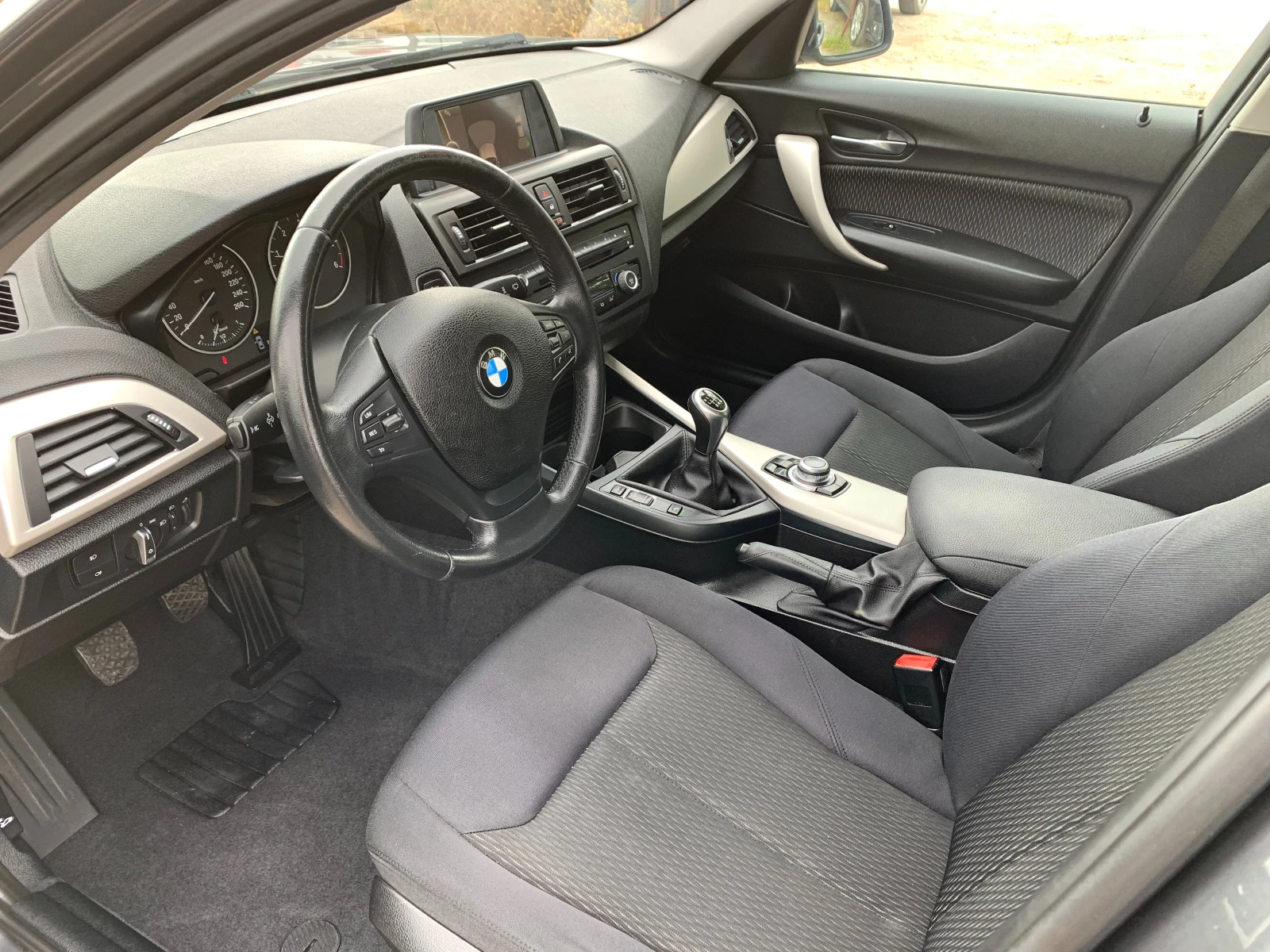 BMW 120 2.0D 184k.c. НАВИ - изображение 7