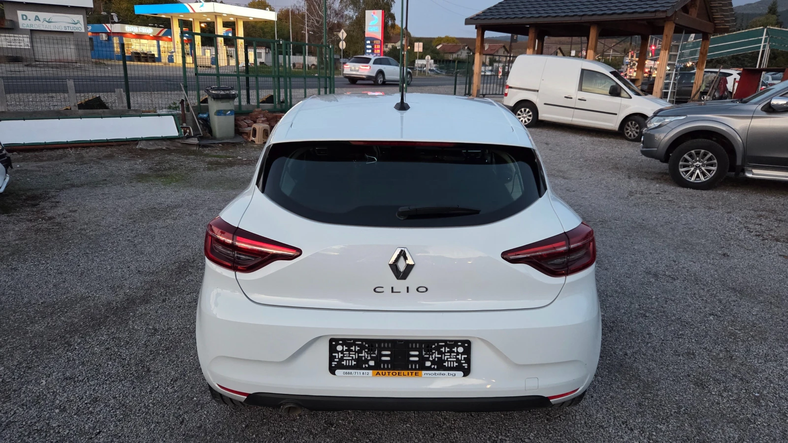 Renault Clio 1.0i EUR.6 - изображение 8