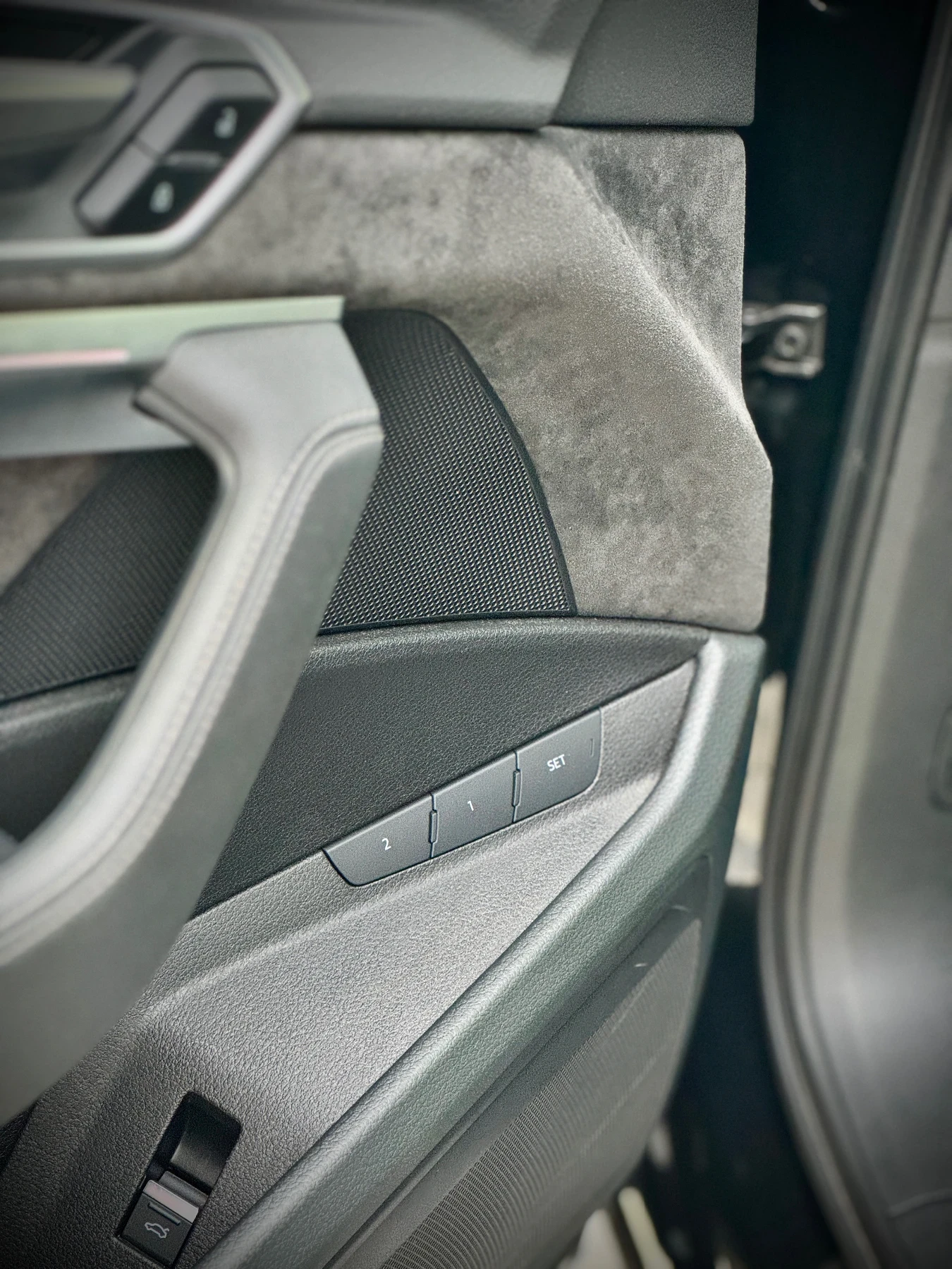 Audi E-Tron 55 /95kw/ Black optick | Mobile.bg   7