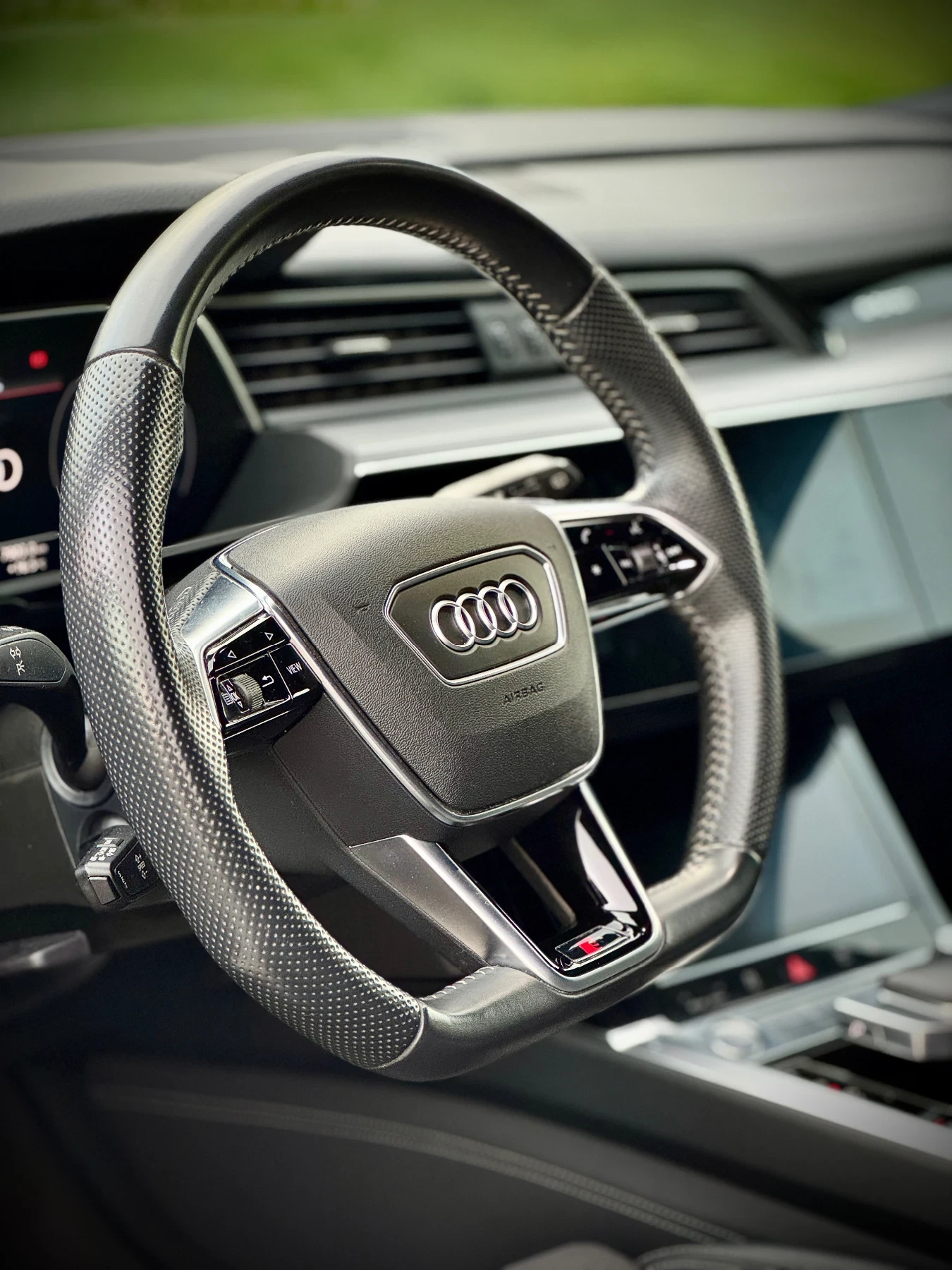 Audi E-Tron 55 /95kw/ Black optick | Mobile.bg   6