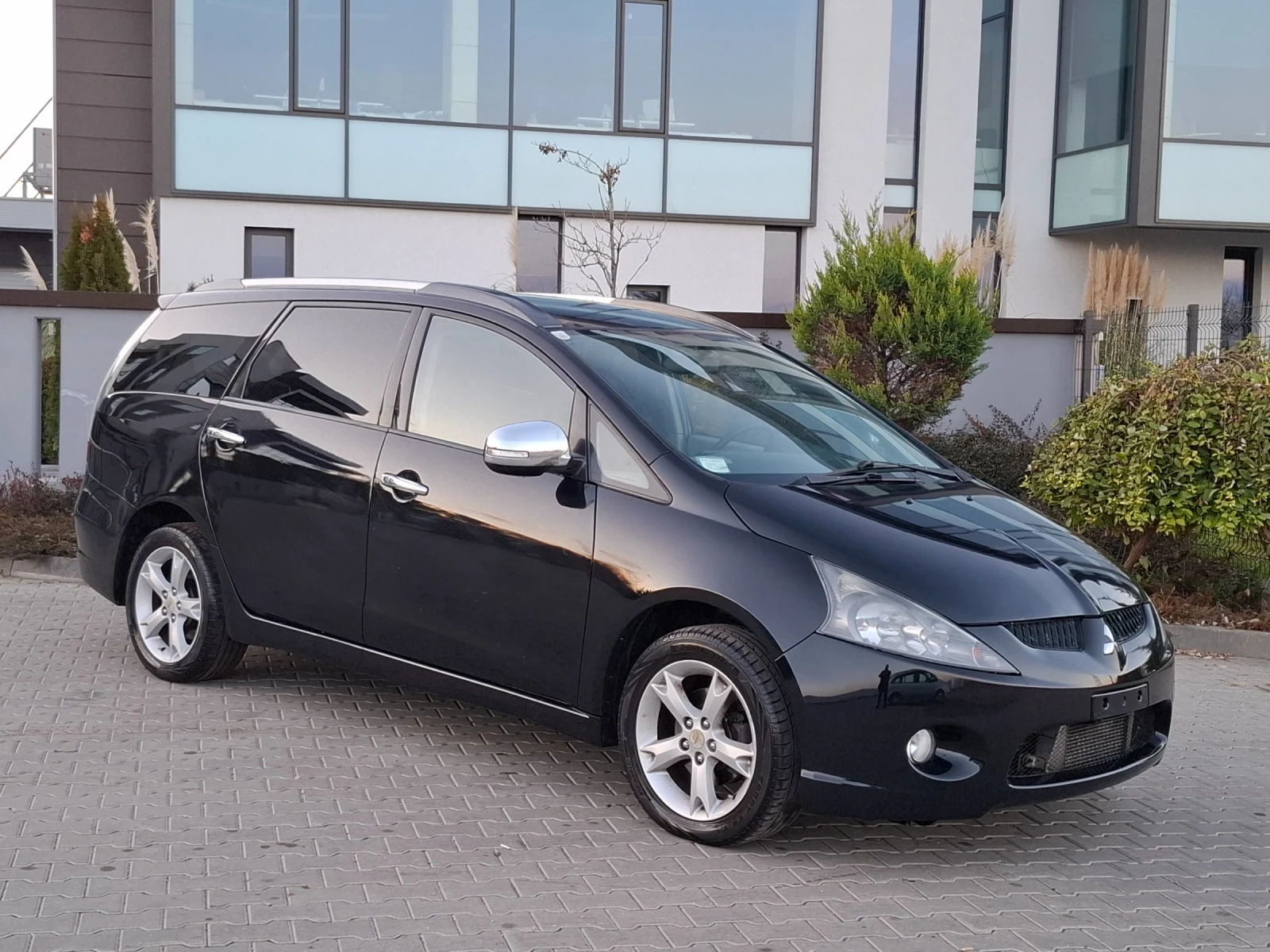 Mitsubishi Grandis 2.0DiD* (136��)* * FACELIFT* * 6+ 1* * ��� ����*  | Mobile.bg � ����������� 10