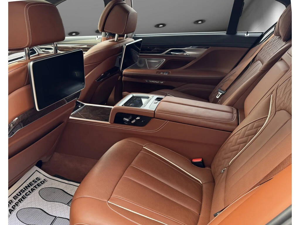 BMW 760 * Series M760Li xDrive * CARFAX * ���� �� �� | Mobile.bg � ����������� 11