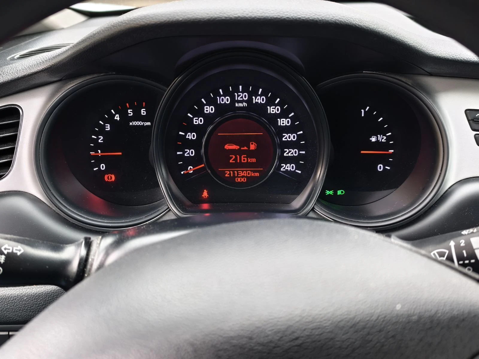 Kia Ceed 1.4 CRDI - изображение 8