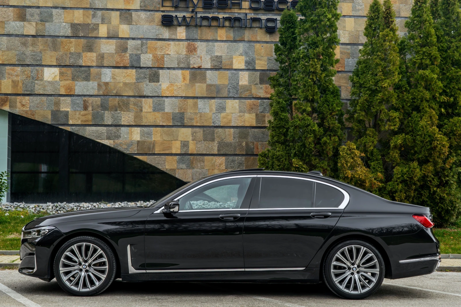 BMW 730 X-Drive* 3xTV* HARMAN* 360CAM* ГАРАНЦИОНЕН, снимка 2 - Автомобили и джипове - 53479968