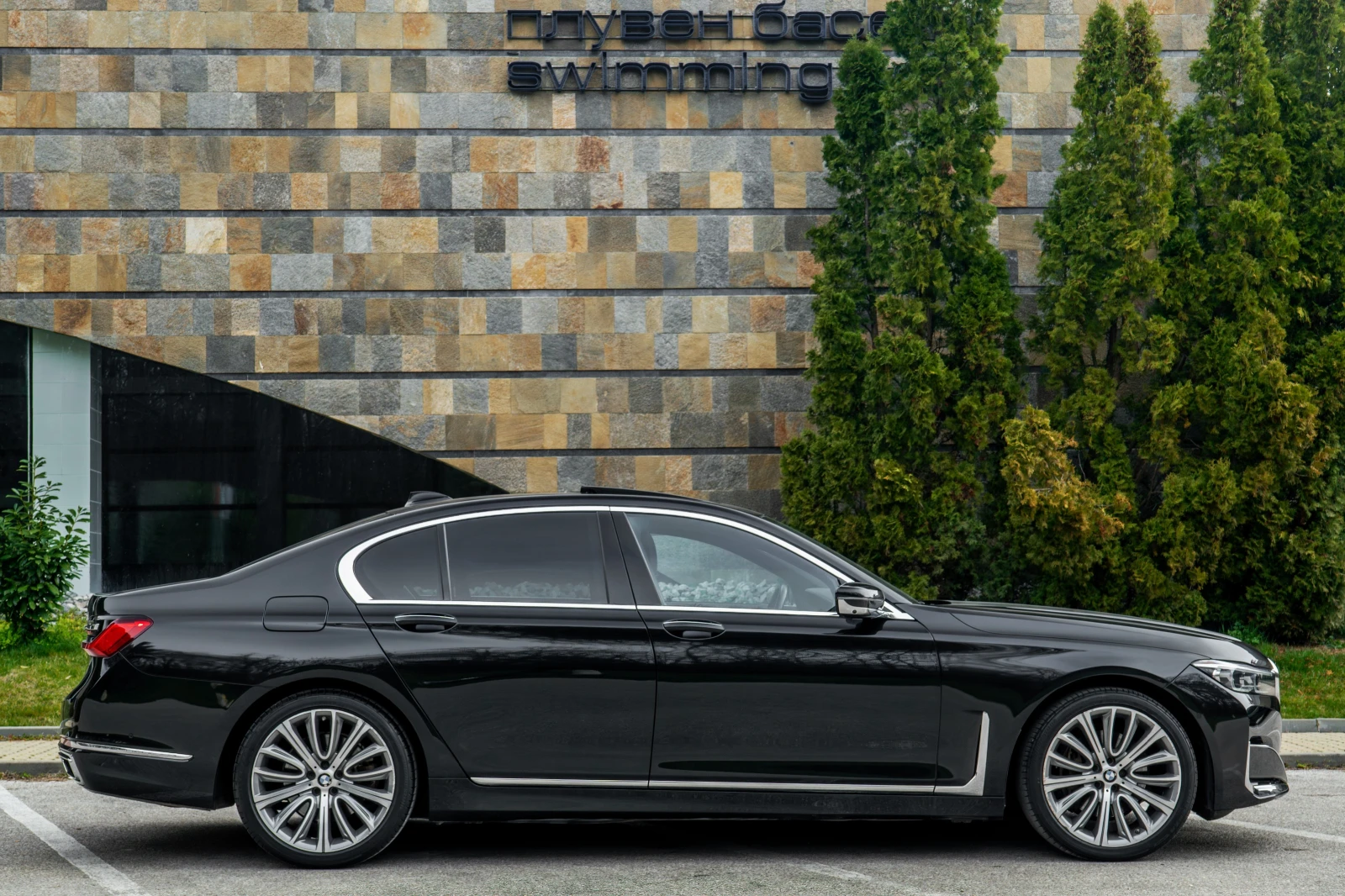 BMW 730 X-Drive* 3xTV* HARMAN* 360CAM* ГАРАНЦИОНЕН, снимка 6 - Автомобили и джипове - 53479968