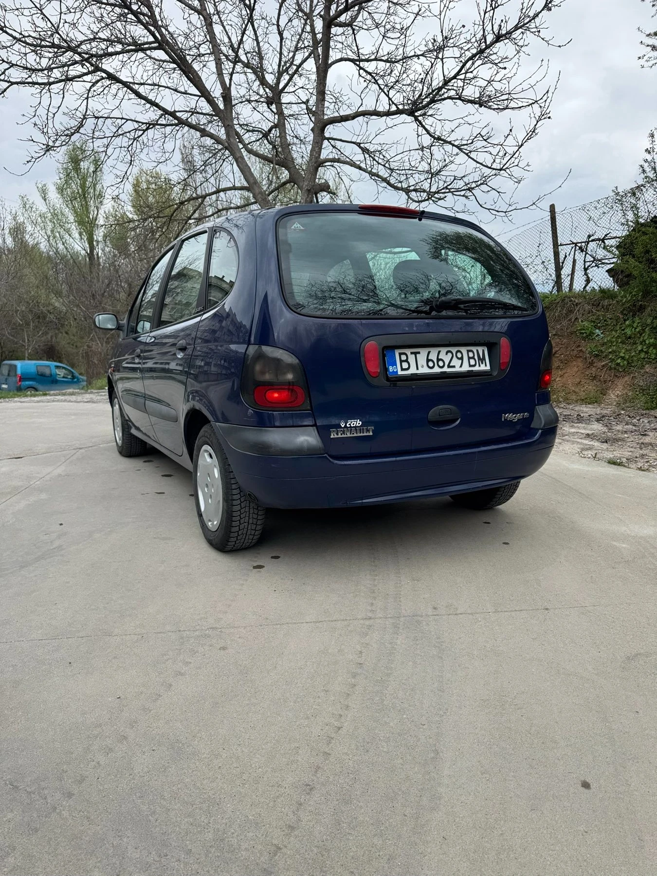 Renault Scenic 2.0 газ , снимка 2 - Автомобили и джипове - 54351317
