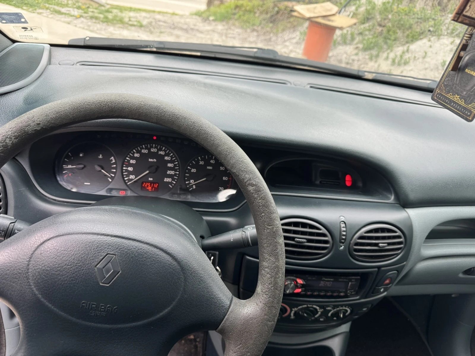 Renault Scenic 2.0 газ , снимка 10 - Автомобили и джипове - 54351317