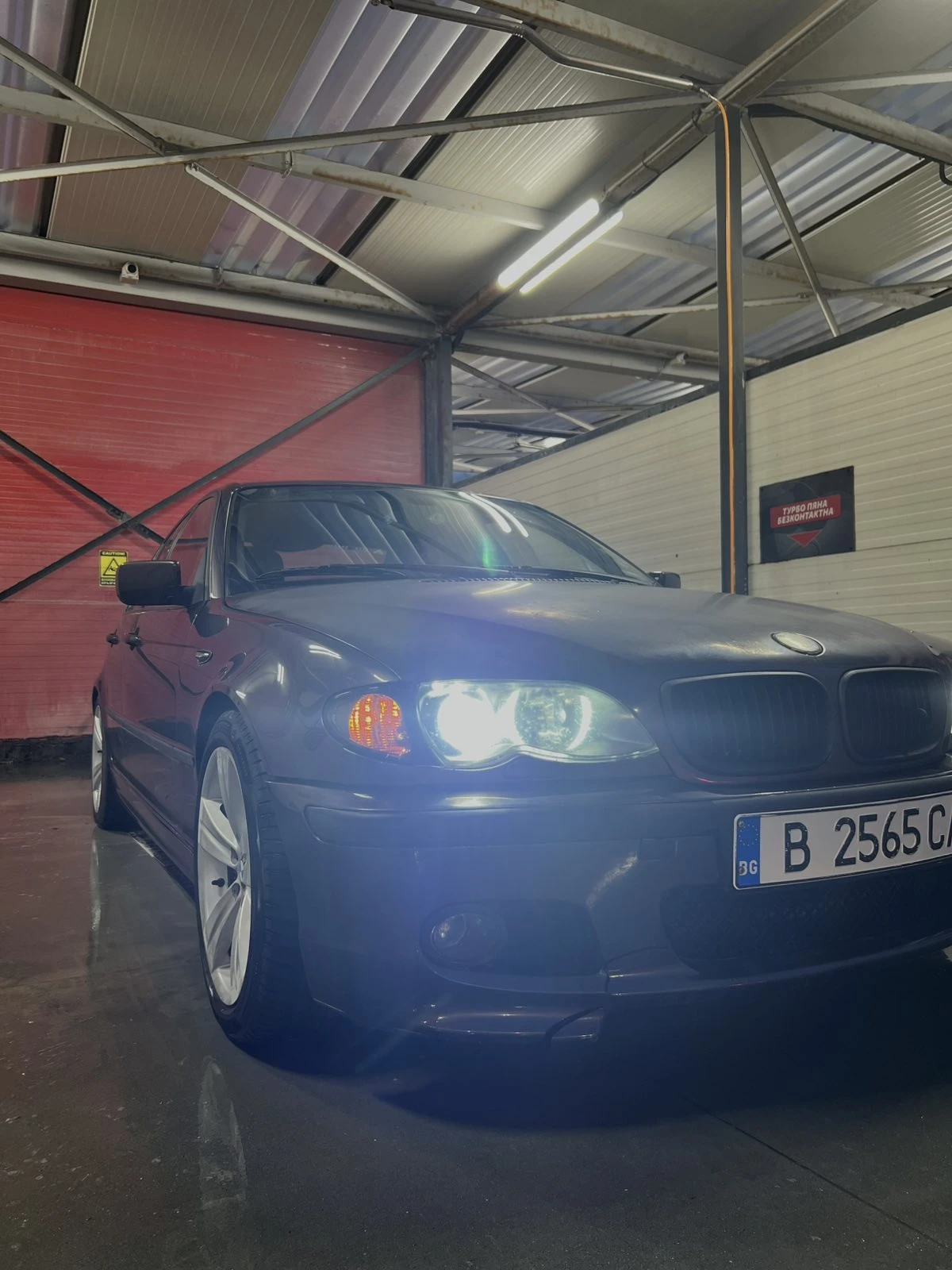 BMW 330 i, снимка 12 - Автомобили и джипове - 54555695