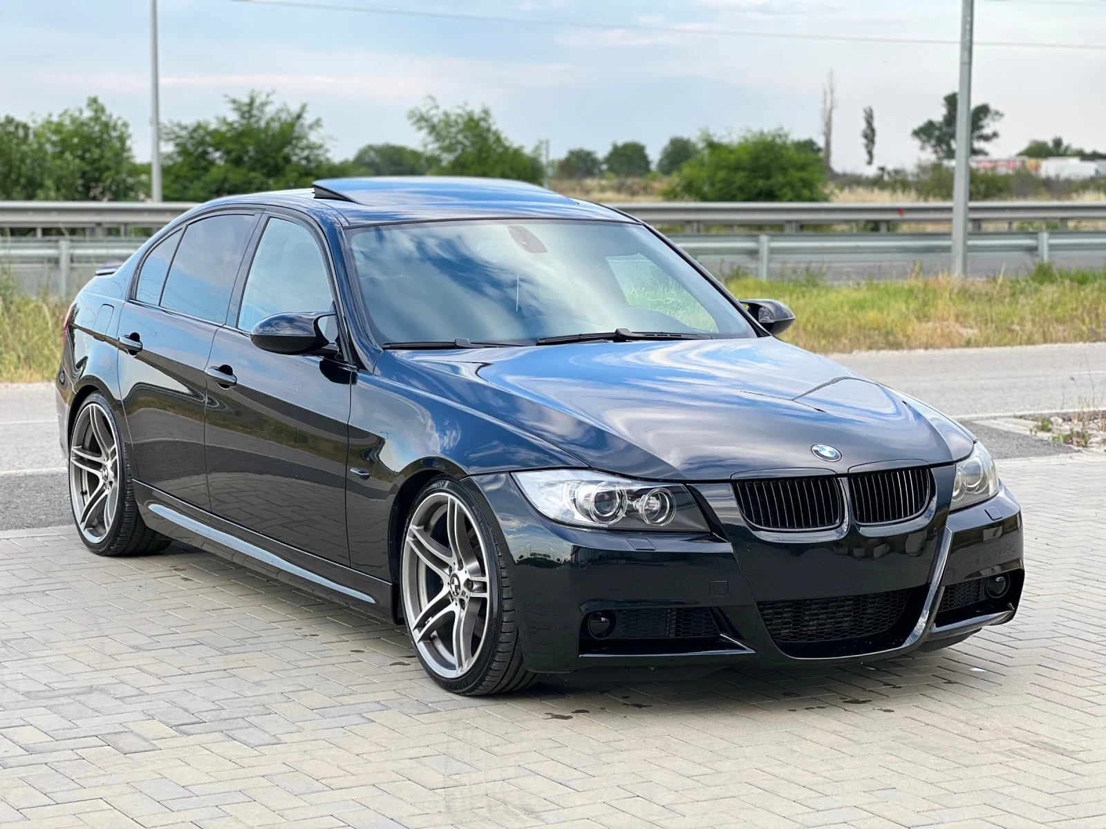 BMW 330 E90