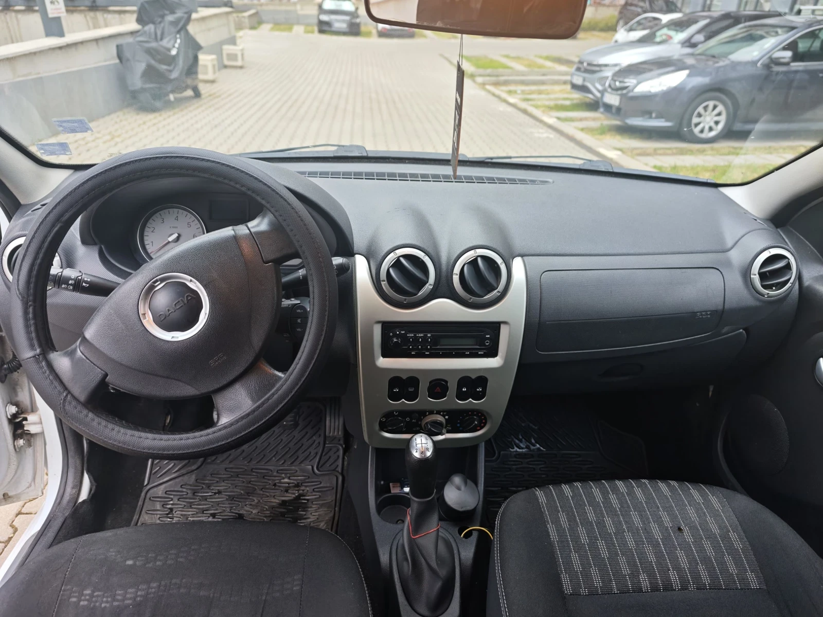 Dacia Logan 1.5 dCi MCV, снимка 10 - Автомобили и джипове - 55016112