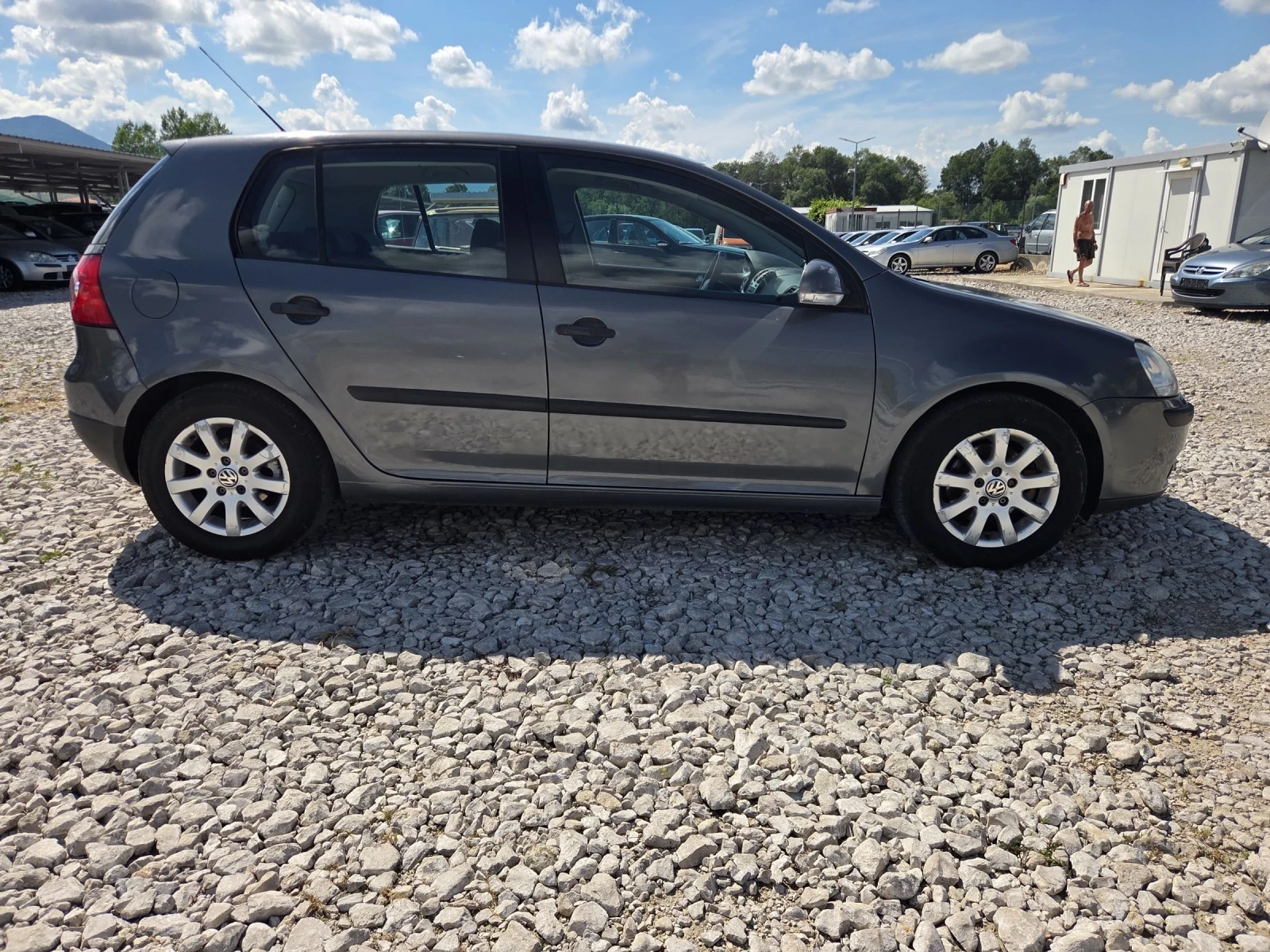 VW Golf 1.6* фабрична газ* Италия, снимка 4 - Автомобили и джипове - 55035100