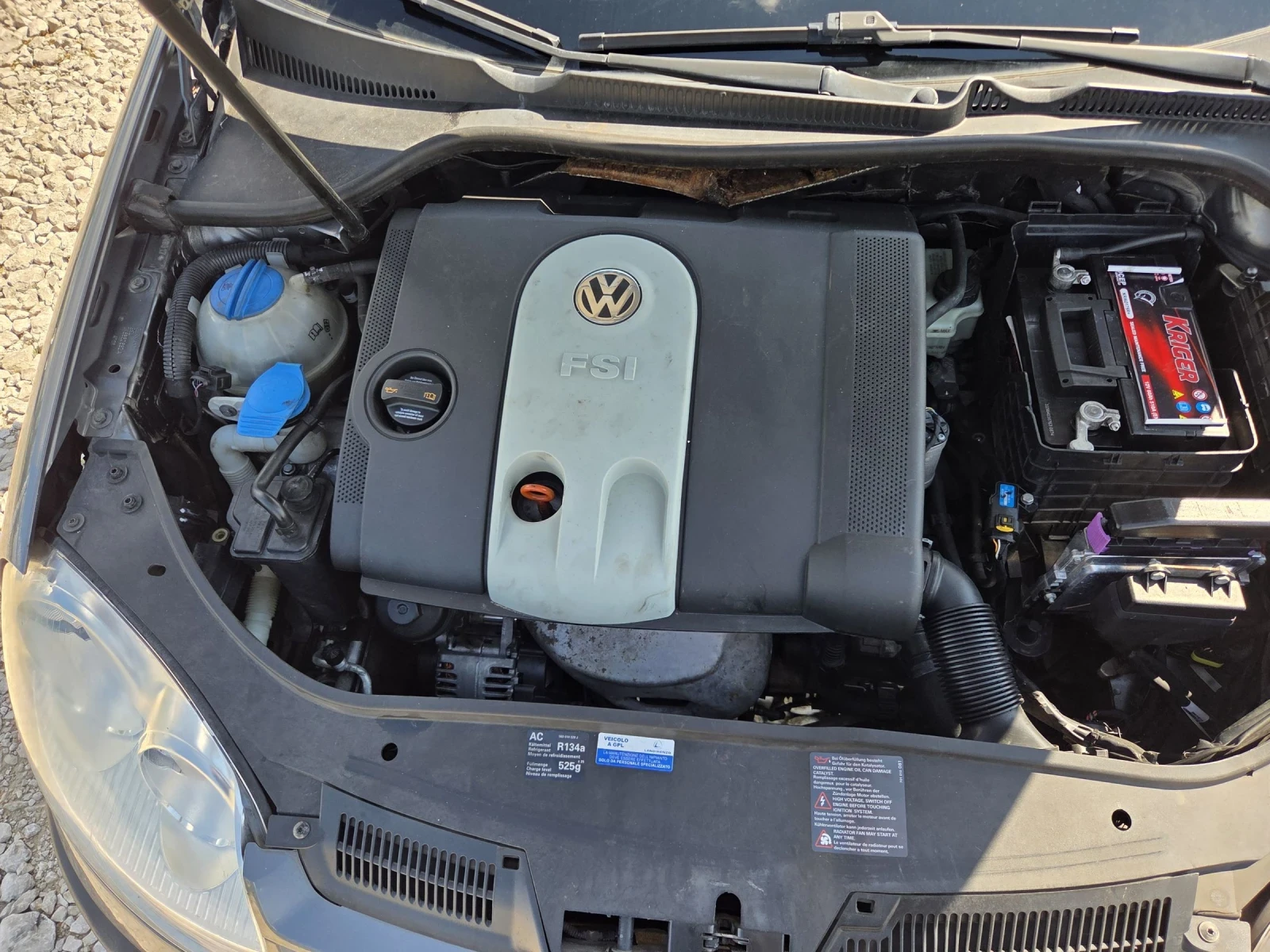 VW Golf 1.6* фабрична газ* Италия, снимка 16 - Автомобили и джипове - 55035100