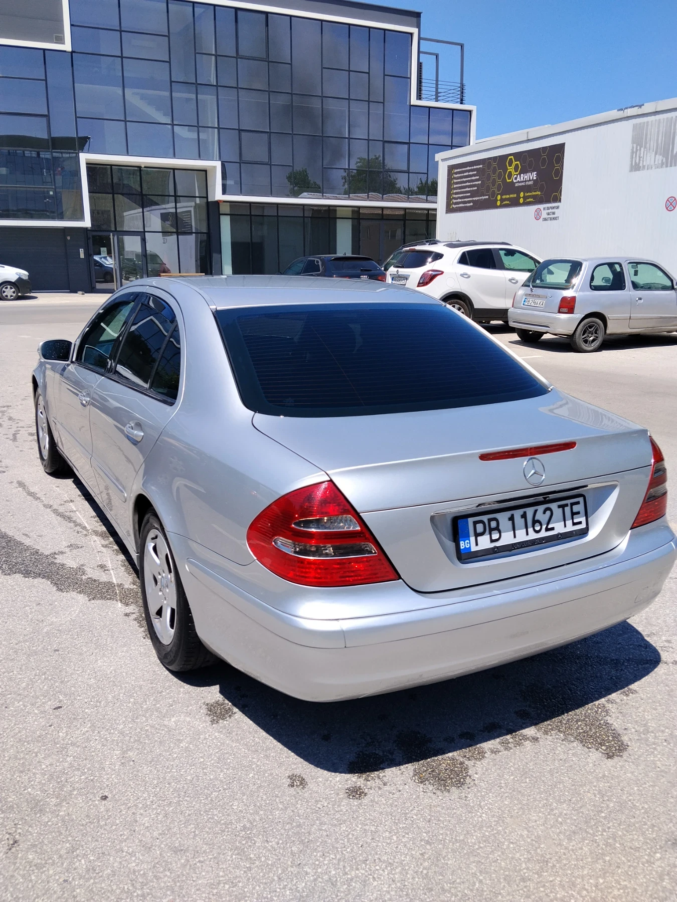 Mercedes-Benz E 220, снимка 6 - Автомобили и джипове - 55265094