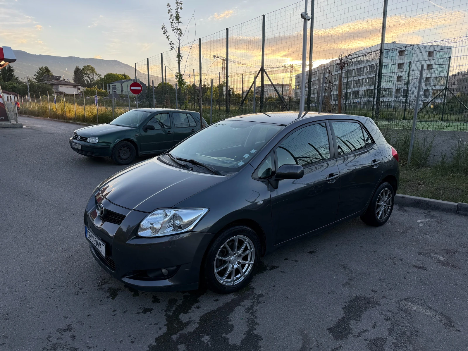 Toyota Auris, снимка 2 - Автомобили и джипове - 56682398