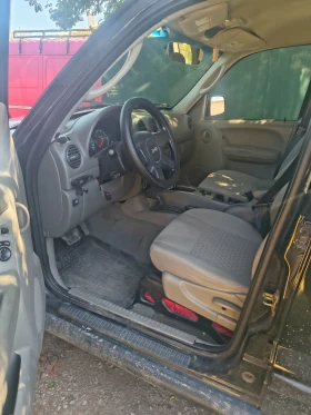 Jeep Cherokee Liberty 3.7, снимка 4