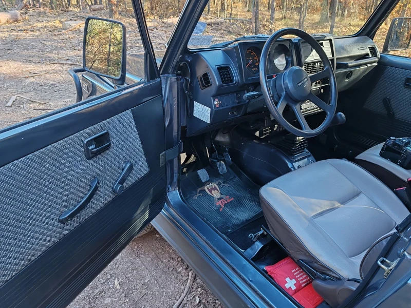 Suzuki Samurai 1.3 Бензин, снимка 10 - Автомобили и джипове - 47985582