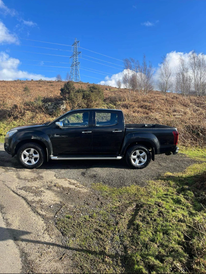 Isuzu D-max, снимка 3 - Автомобили и джипове - 48550284