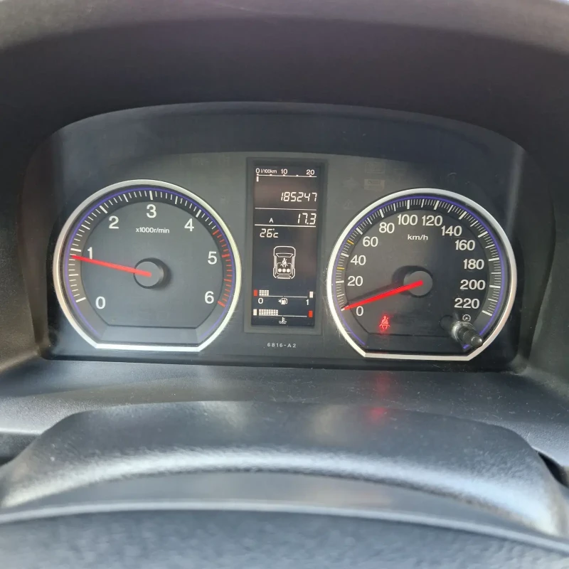Honda Cr-v 2.2 CTDI, снимка 9 - Автомобили и джипове - 51657618