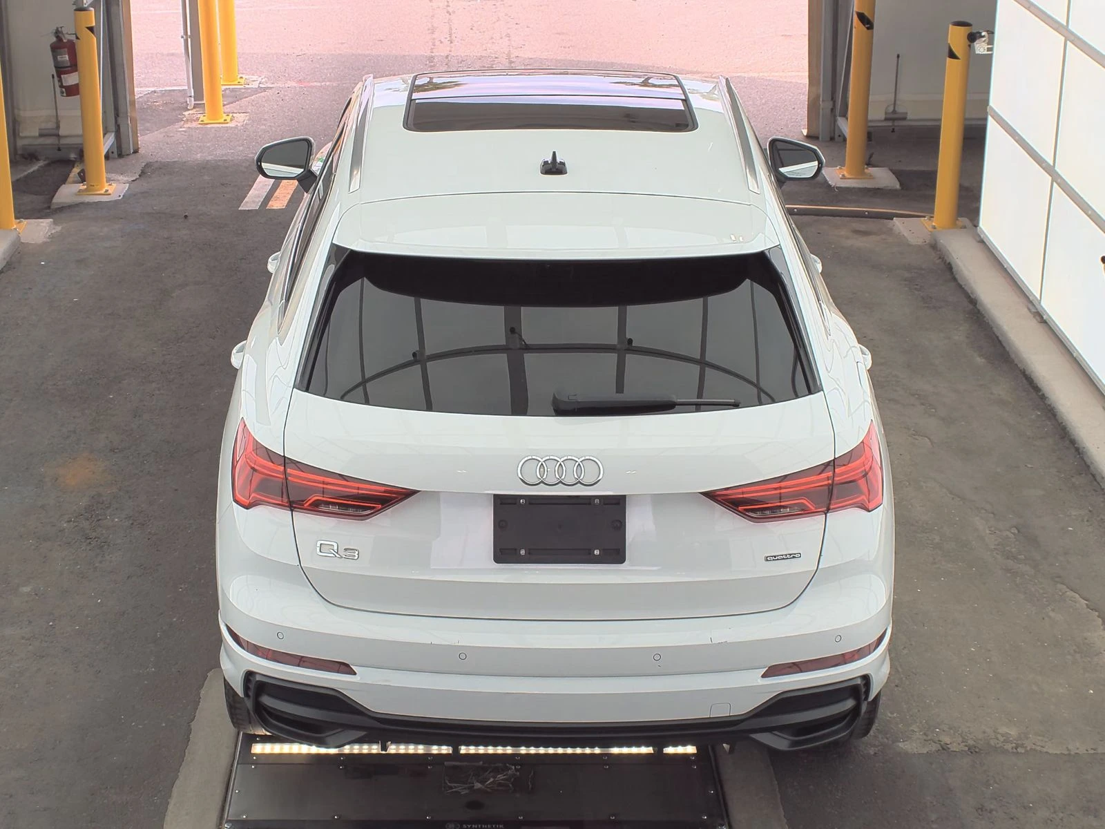 Audi Q3 Premium S-Line* Matrix* Диг.табло* Дистроник* Пано - изображение 5