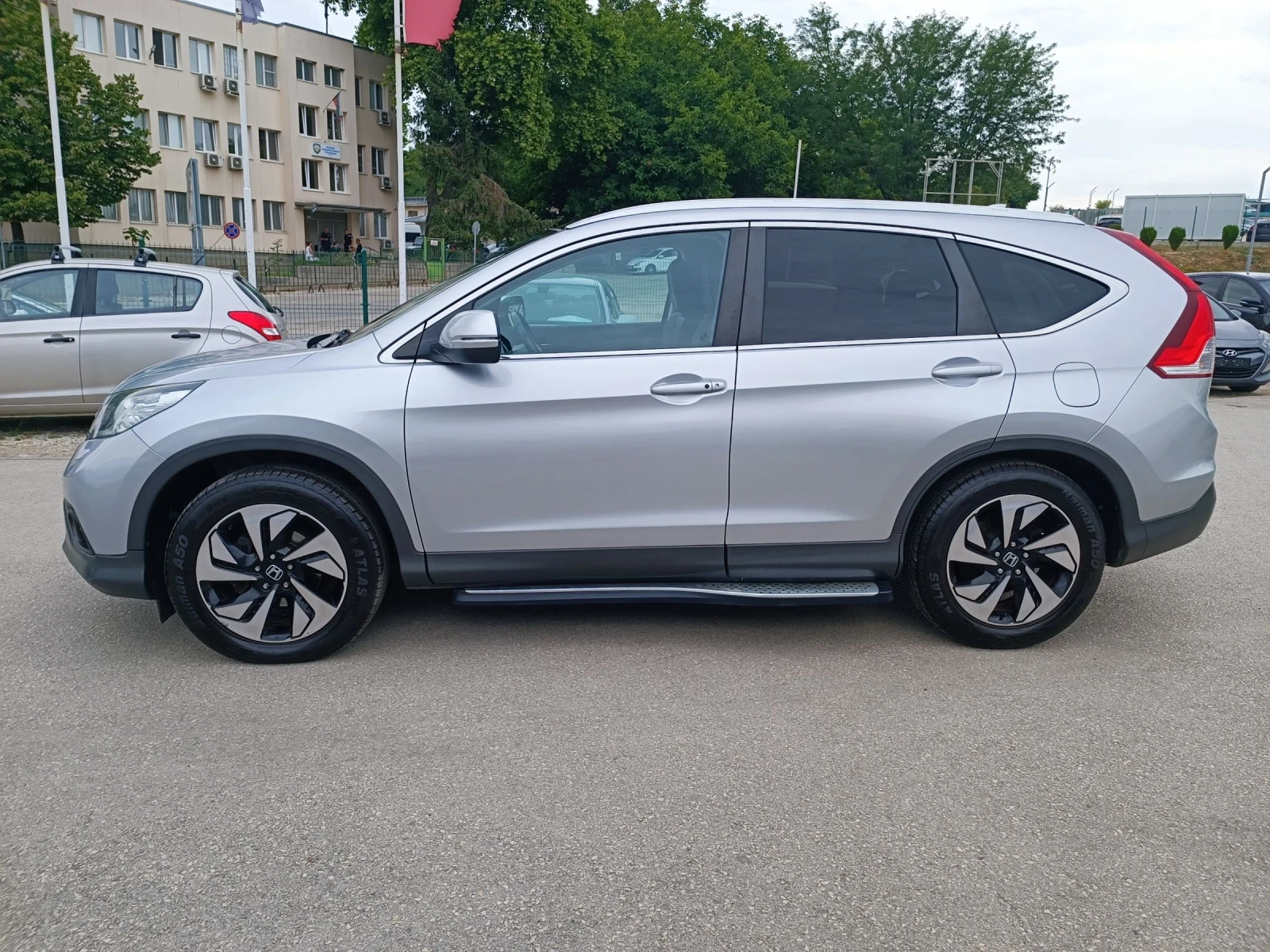 Honda Cr-v 2.0i-150кс-ШВЕЙЦАРИЯ-АВТОМАТ-4Х4-NAVI-FULL екстри - изображение 7