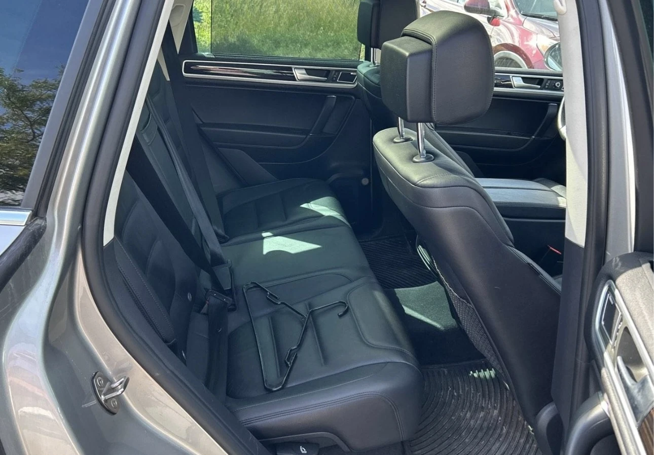 VW Touareg * Execline 4dr TDI* * АВТОКРЕДИТ* * ЦЕНА ДО БГ*  - изображение 8